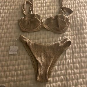 Monday Swimwear - clovelly top and Byron bottom